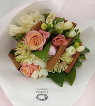 Load image into Gallery viewer, Florist&#39;s Choice
